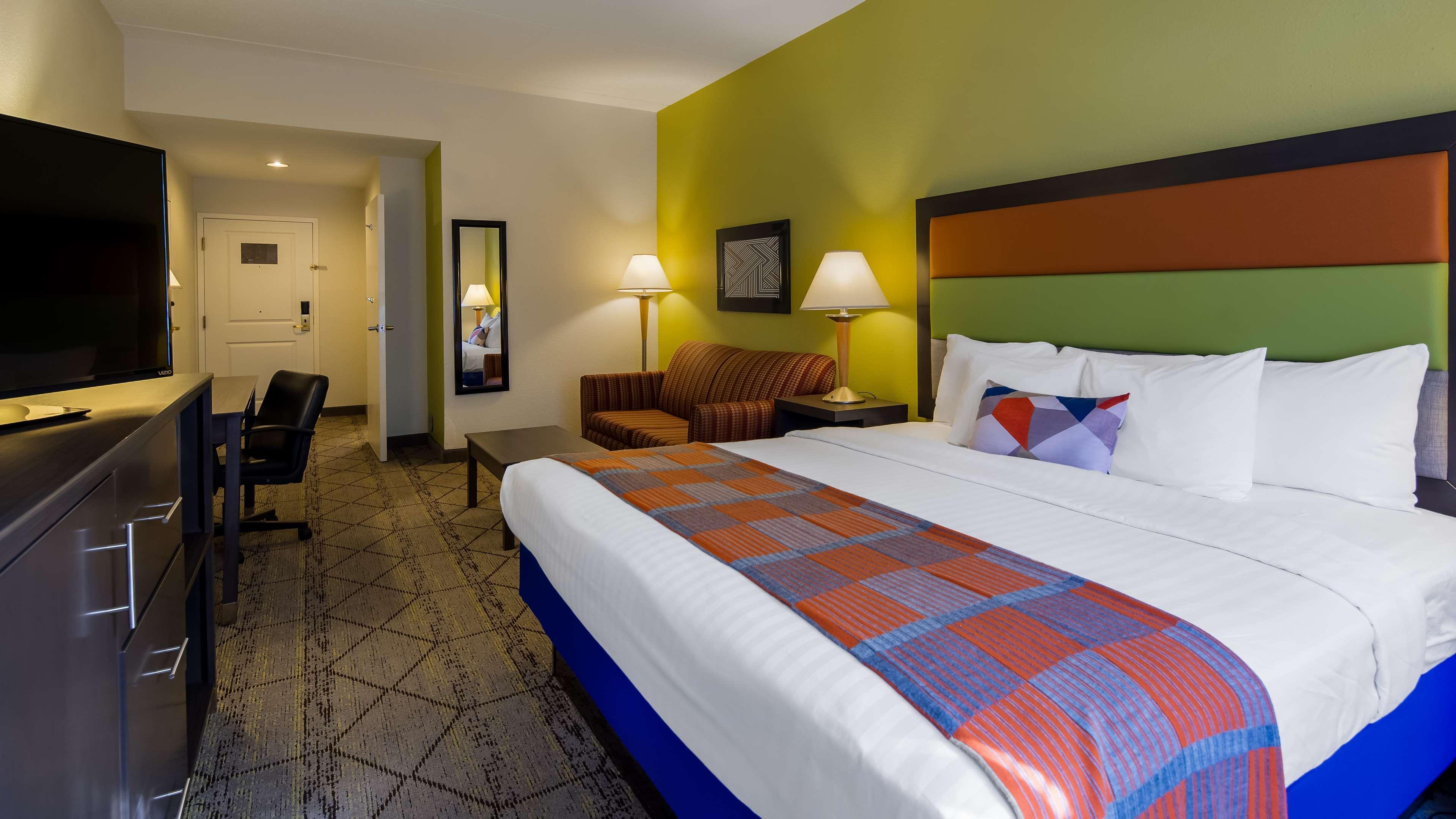 Best Western Plus Hotel 3*